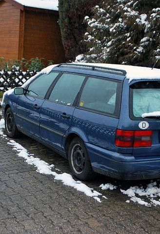 Gebraucht VW Passat 122 PS (89 kW) 1995 Blau metallic Kombi