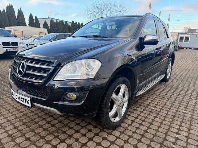 Gebraucht Mercedes ML350 224 PS (164 kW) 2009 Schwarz SUV