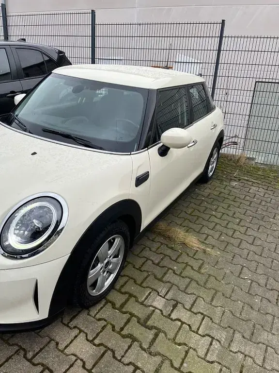 Gebraucht Mini ONE Classic 102 PS (75 kW) 2022 Weiß Kleinwagen