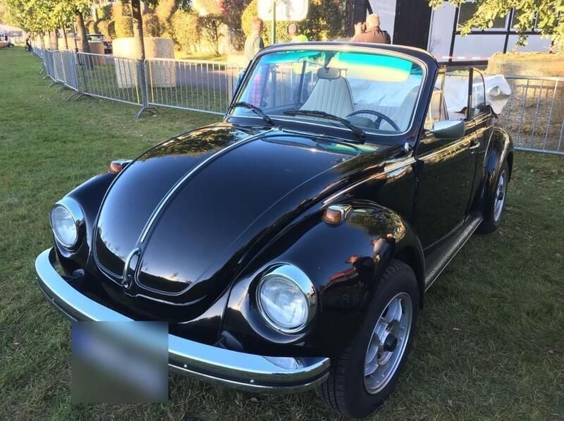 Schwarz Gebraucht 1975 VW Käfer Karmann Cabrio | 29.500 € - Bild 1/4