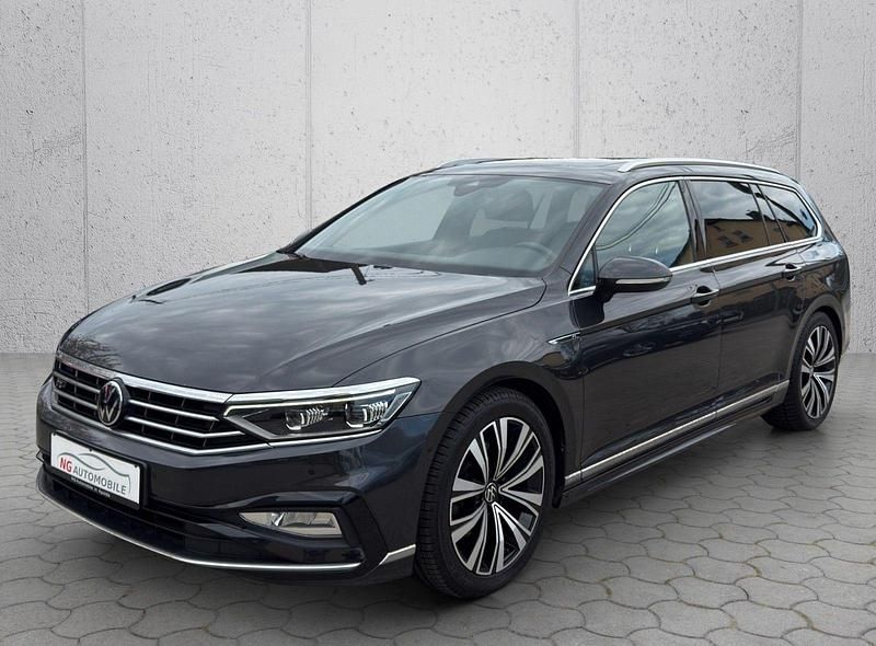 Gebraucht VW Passat R-line 200 PS (147 kW) 2021 Grau Kombi
