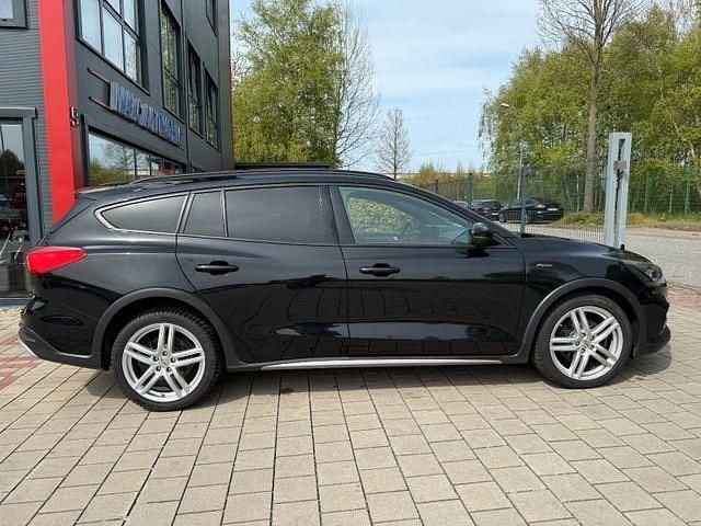 Second-hand Ford Focus Active X 150 CP (110 kW) 2020 Negru Berlinǎ