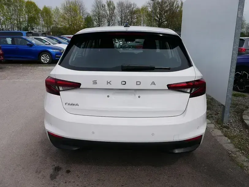 Neu Skoda Fabia Selection 2026 Weiss Kleinwagen