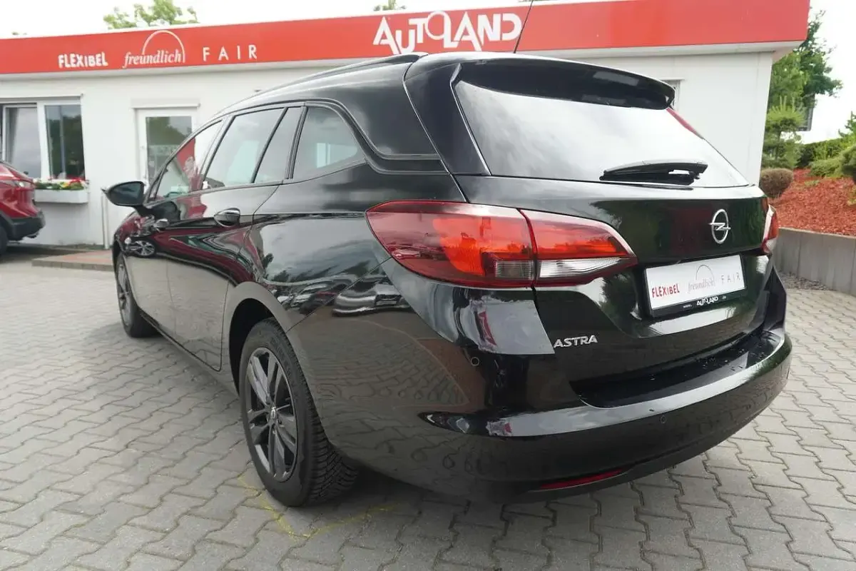 Gebraucht Opel Astra 110 PS (80 kW) 2020 Schwarz Kombi