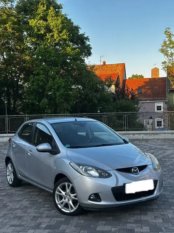 Usata Mazda 2 Impuls 75 CV (55 kW) 2007 Argento Utilitaria