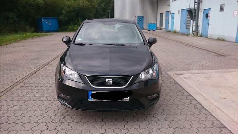 Schwarz Gebraucht 2016 Seat Ibiza Style Kleinwagen | 4.990 € (Guter Preis) - Bild 1/4