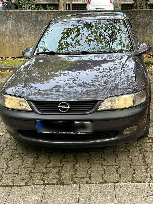 Violet Gebraucht 1996 Opel Vectra Limousine | 1.450 € (Fairer Preis) - Bild 1/4