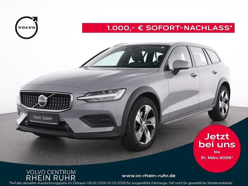 Gebraucht Volvo V60 CC Plus 196 PS (144 kW) 2024 Vapour grey / metallic Kombi