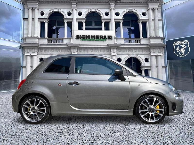 Gebraucht Abarth 695 179 PS (131 kW) 2024 Record grau Kleinwagen