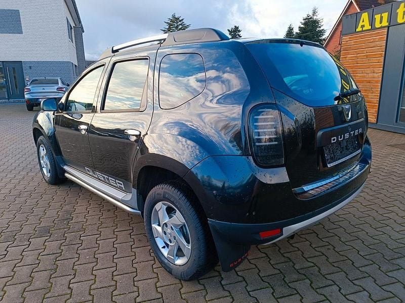Gebraucht Dacia Duster 105 PS (77 kW) 2012 Schwarz SUV