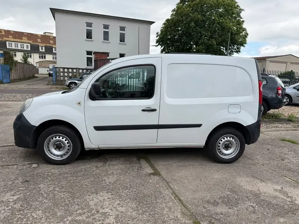 Gebraucht Renault Kangoo 68 PS (50 kW) 2012 Weiß Van / Kleinbus
