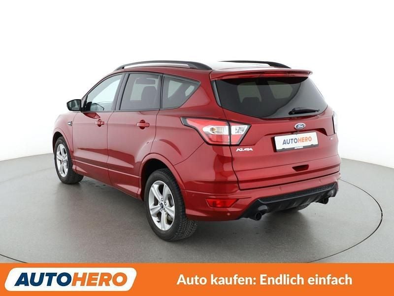 Gebraucht Ford Kuga ST-Line 230 PS (169 kW) 2019 Rot SUV