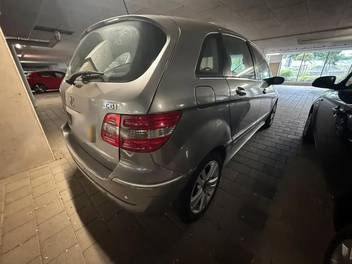Gebraucht Mercedes B200 140 PS (102 kW) 2007 Grau Van / Kleinbus