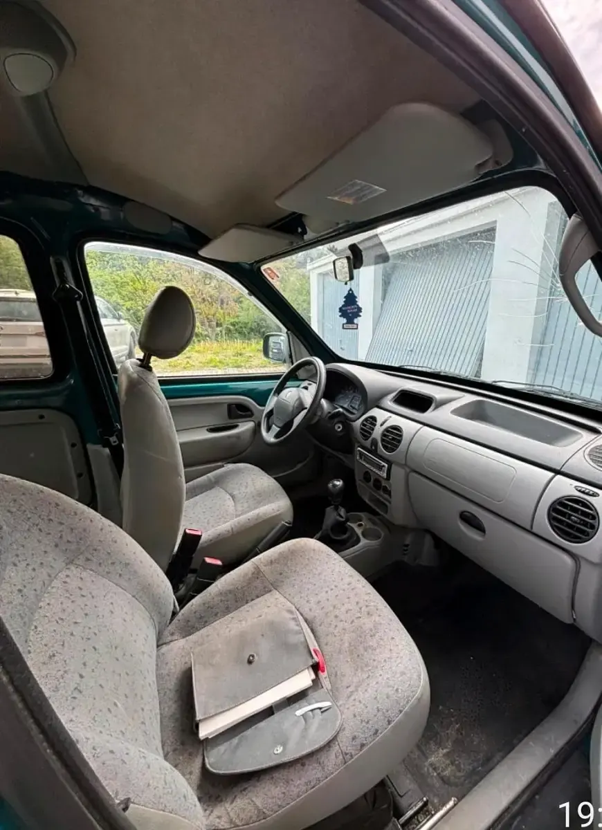 Gebraucht Renault Kangoo 70 PS (51 kW) 2003 Grün Van / Kleinbus