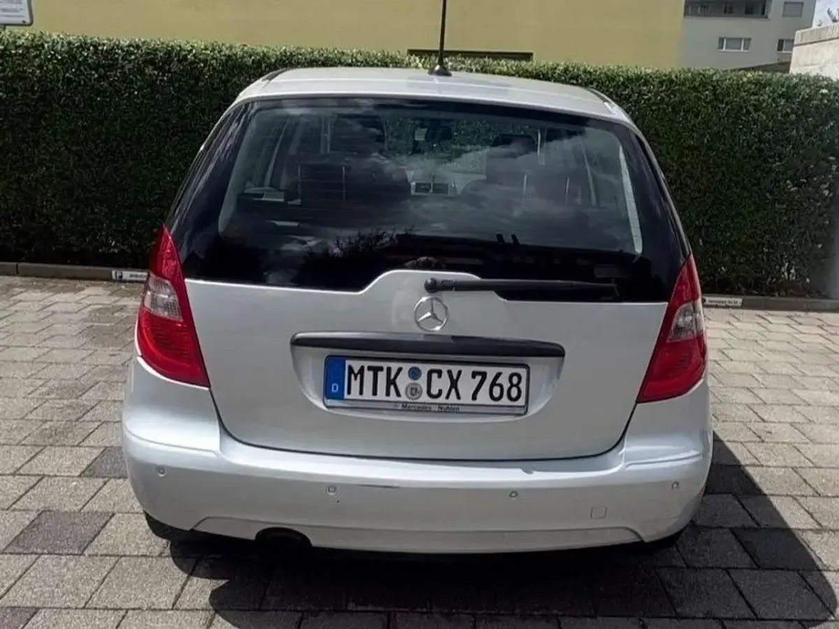 Gebraucht Mercedes A160 Edition 95 PS (69 kW) 2009 Silber Limousine