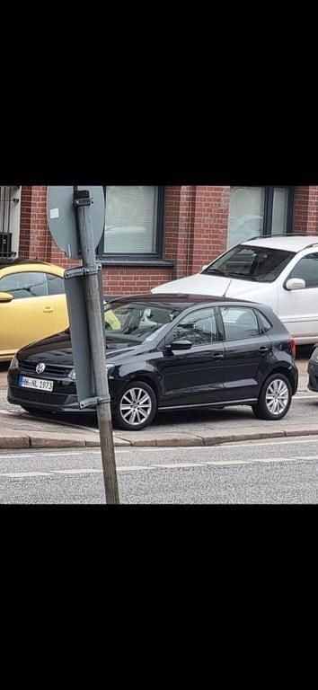 Schwarz Gebraucht 2012 VW Polo Black Edition Kleinwagen | 5.900 € (Guter Preis) - Bild 1/4