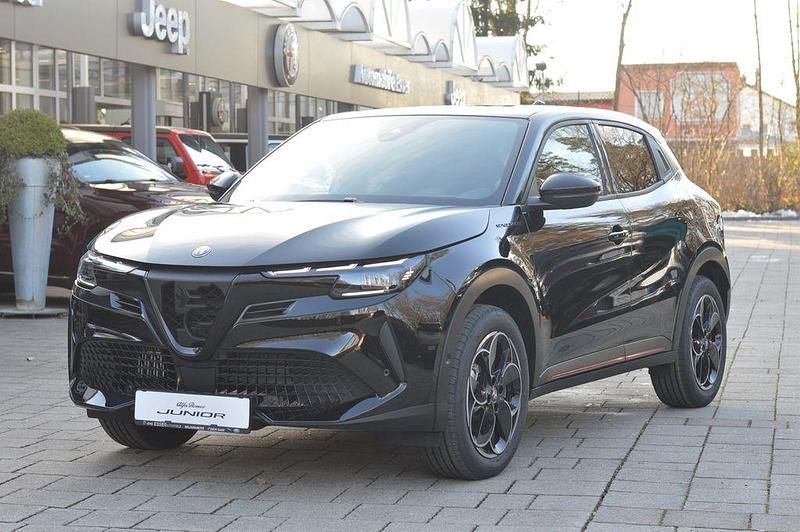 Schwarz Neu 2025 Alfa Romeo Junior SUV | 33.500 € (Teuer) - Bild 1/4
