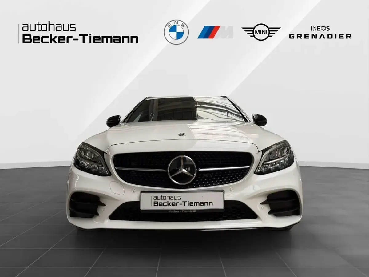 Gebraucht Mercedes C300e AMG 306 PS (225 kW) 2020 Polarweiss  unilack Kombi