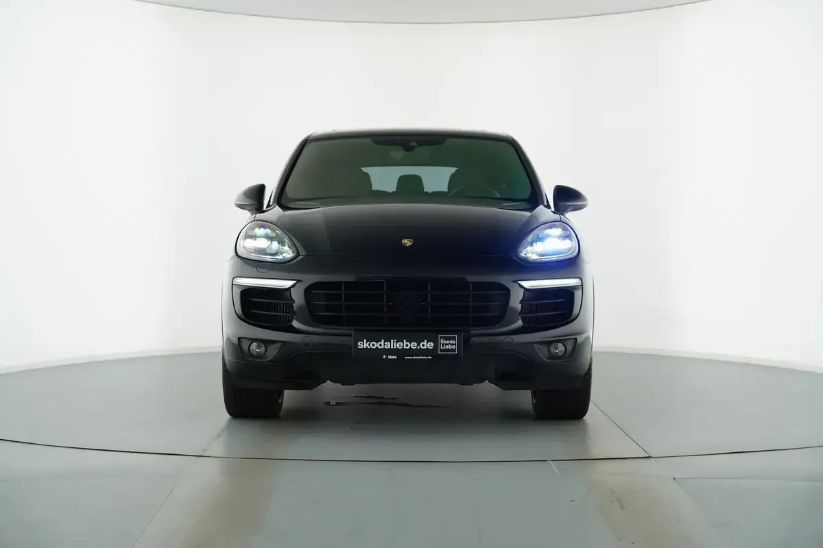 Gebraucht Porsche Cayenne 385 PS (283 kW) 2016 Tiefschwarzmetallic SUV