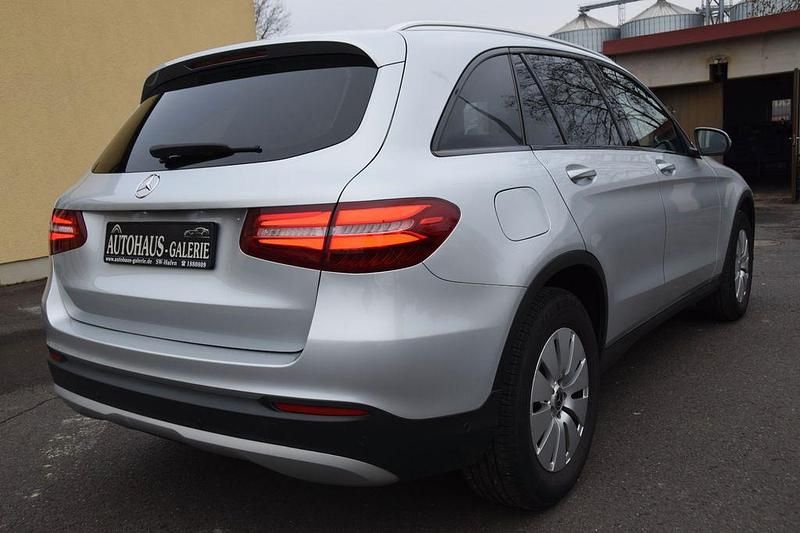 Gebraucht Mercedes GLC250 204 PS (150 kW) 2019 Silber SUV