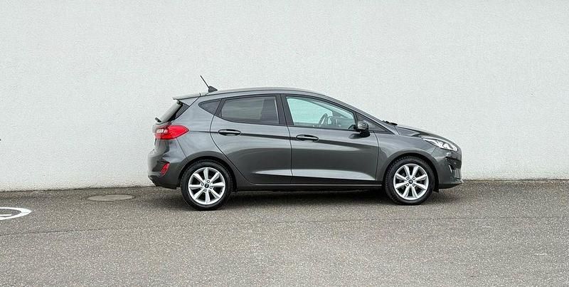 Gebraucht Ford Fiesta Cool & Connect 95 PS (69 kW) 2020 Grau Kleinwagen