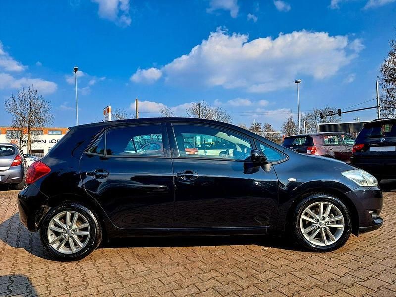 Gebraucht Toyota Auris Life 101 PS (74 kW) 2010 Schwarz Kleinwagen