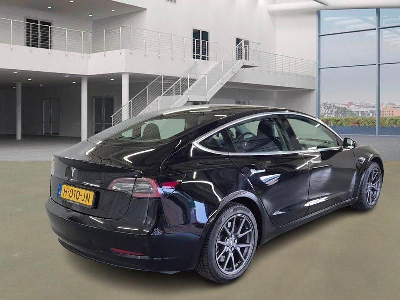 Occasion Tesla Model 3 Standard Range 225 kW (306 ch) 2020 Noir Berline