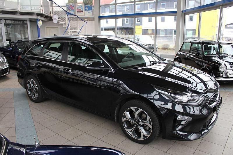 Gebraucht Kia Ceed 140 PS (102 kW) 2019 Schwarz Kleinwagen
