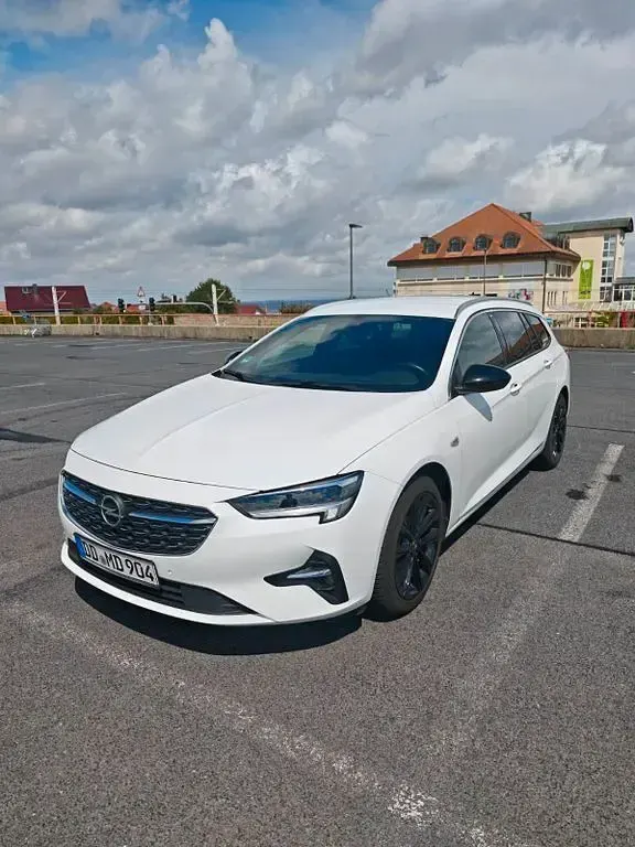 Gebraucht Opel Insignia 174 PS (127 kW) 2021 Weiß Kombi