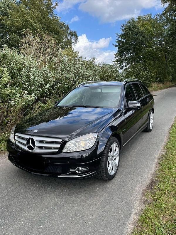 Schwarz Gebraucht 2010 Mercedes C180 Kombi | 6.900 € (Guter Preis) - Bild 1/4