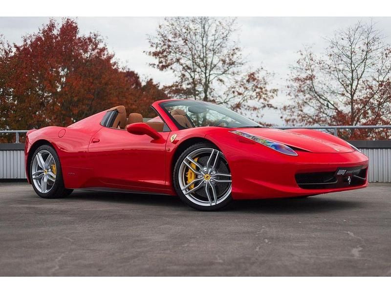 Gebraucht Ferrari 458 566 PS (416 kW) 2015 Rot Cabrio
