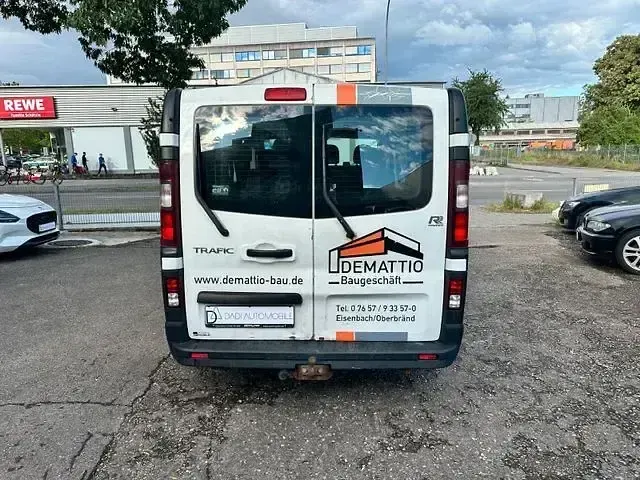 Gebraucht Renault Trafic Expression 150 PS (110 kW) 2015 Weiß Van / Kleinbus
