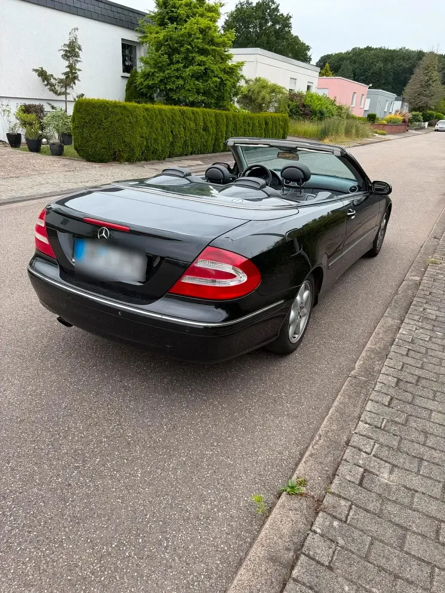 Gebraucht Mercedes CLK200 163 PS (119 kW) 2004 Schwarz Cabrio