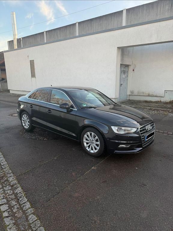 Gebraucht Audi A3 Ambiente 140 PS (102 kW) 2013 Schwarz Limousine