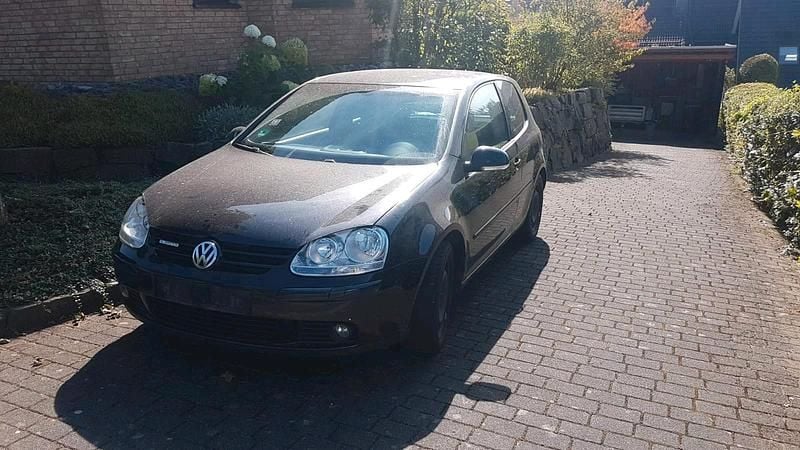 Gebraucht VW Golf VI 105 PS (77 kW) 2008 Schwarz Kleinwagen