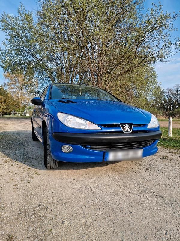 Second-hand Peugeot 206 75 CP (55 kW) 2003 Albastru Berlinǎ