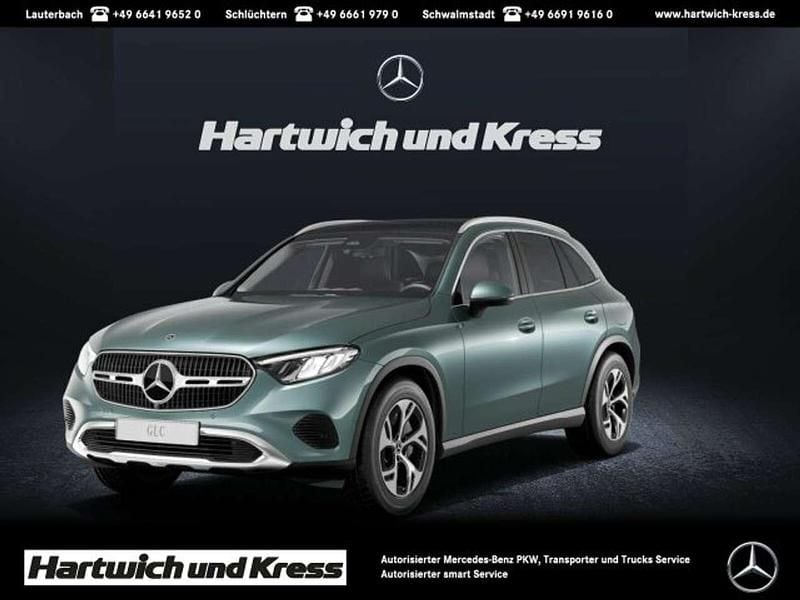 Verdesilber lack Gebraucht 2024 Mercedes GLC300e Advanced Plus SUV | 60.890 € (Superpreis) - Bild 1/4