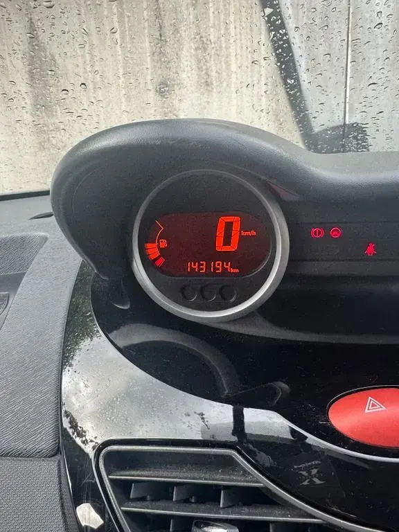 Używany Renault Twingo Dynamique 75 KM (55 kW) 2013 Biały Hatchback