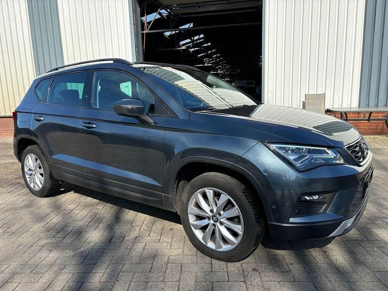 Grau Gebraucht 2020 Seat Ateca Style SUV | 9.900 € (Etwas zu teuer) - Bild 1/4