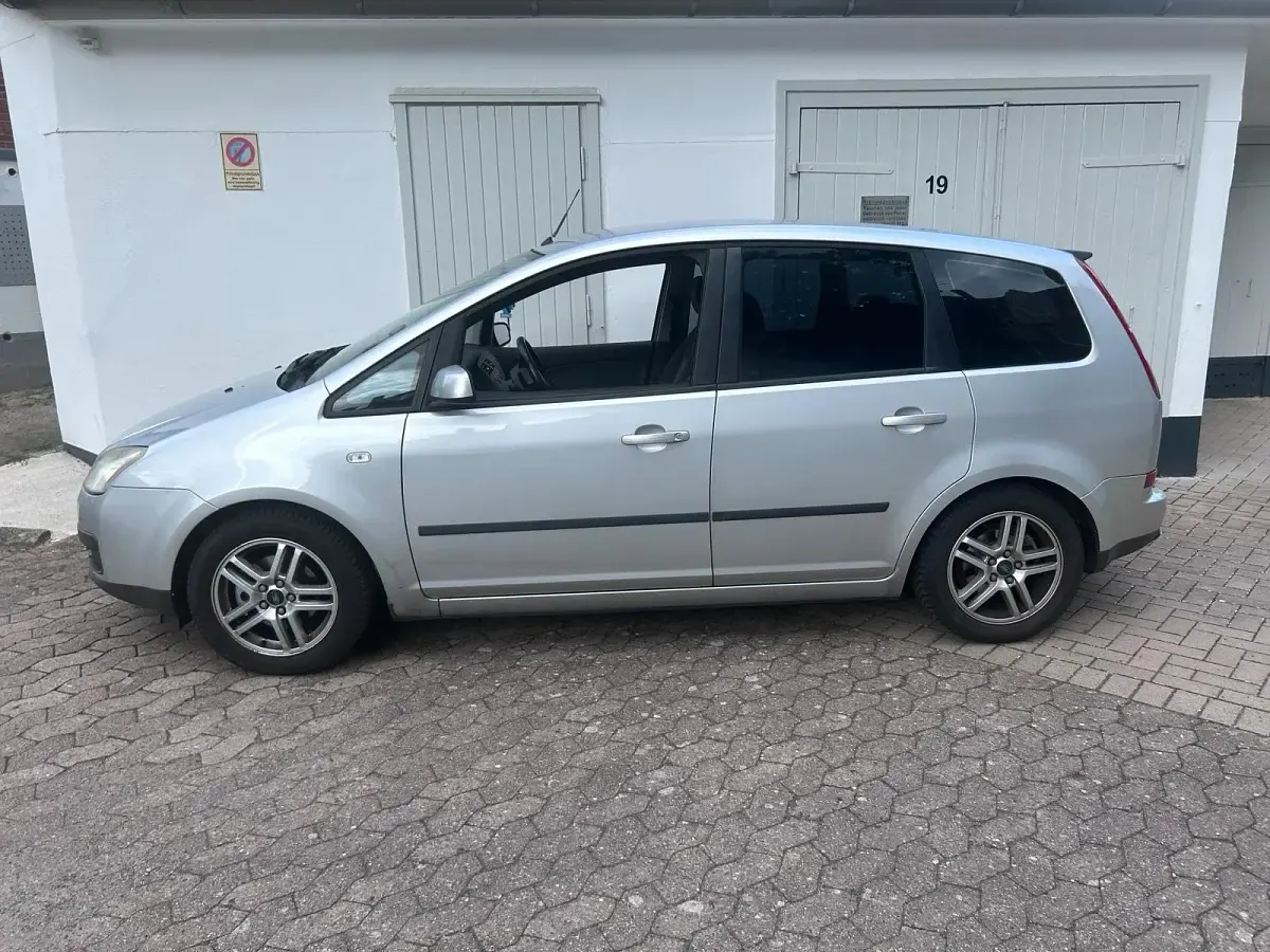 Gebraucht Ford C-MAX 112 PS (82 kW) 2006 Silber Van / Kleinbus