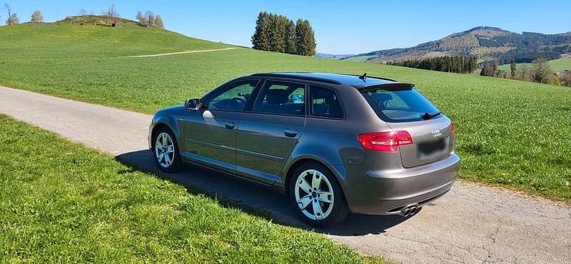 Używany Audi A3 S-Line 170 KM (125 kW) 2010 Szary Hatchback