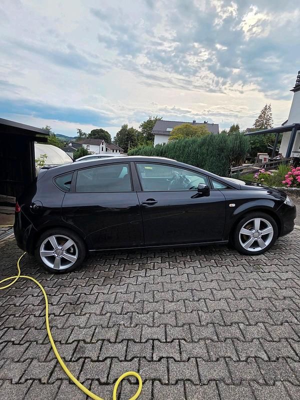 Gebraucht Seat Leon 102 PS (75 kW) 2007 Schwarz Limousine