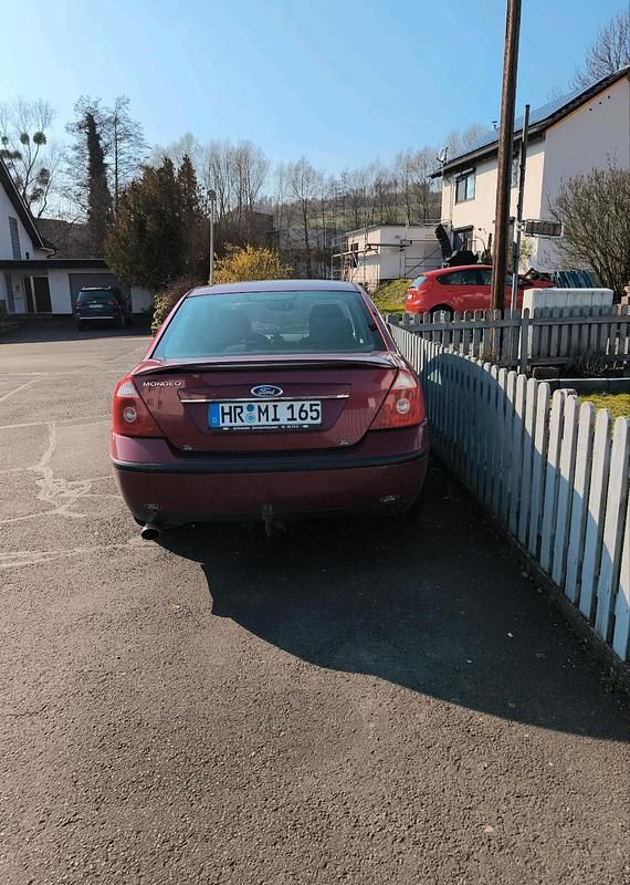 Gebraucht Ford Mondeo 147 PS (108 kW) 2005 Rot Limousine