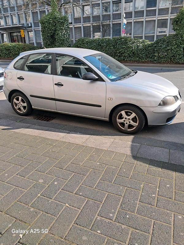 Gebraucht Seat Ibiza 70 PS (51 kW) 2005 Silber Kleinwagen