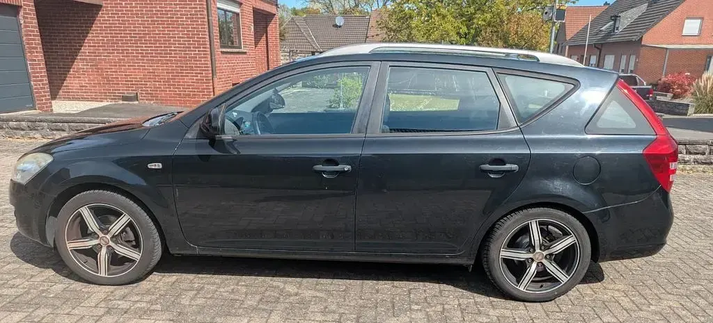 Gebraucht Kia Ceed EX 126 PS (92 kW) 2009 Schwarz Kleinwagen