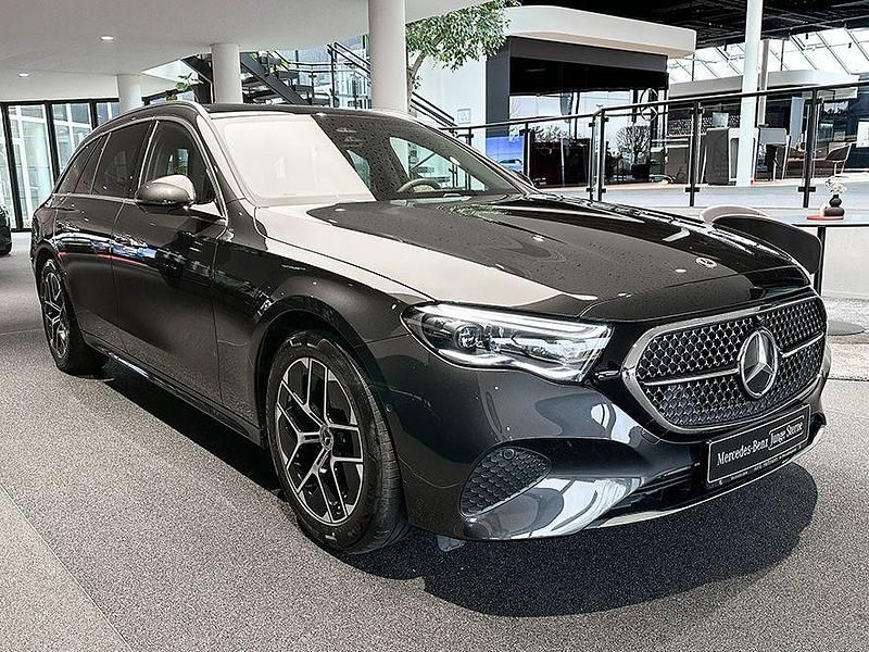 Gebraucht Mercedes E200 204 PS (150 kW) 2024 Grau Limousine