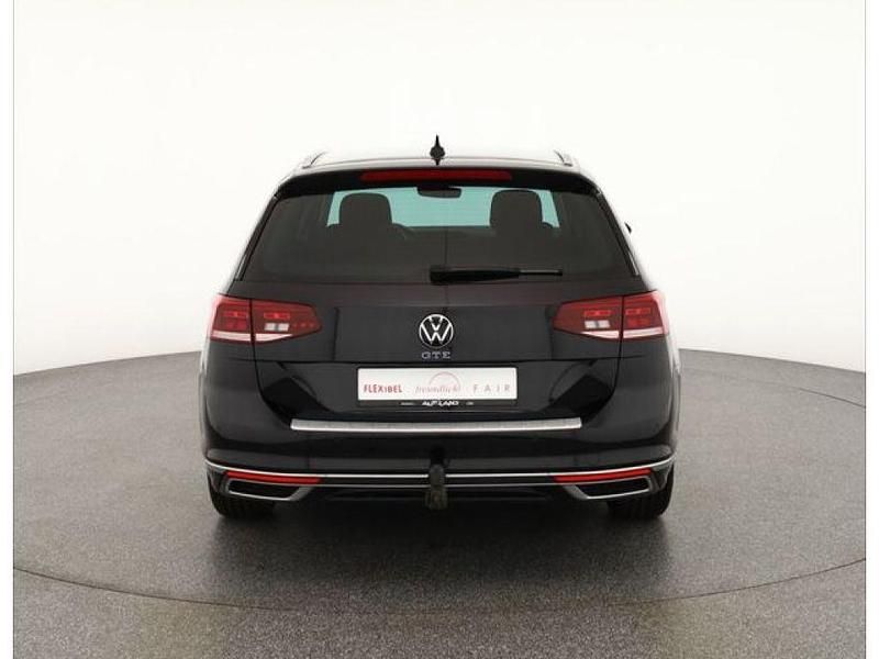 Gebraucht VW Passat 218 PS (160 kW) 2021 Deep black perleffect (metallic) Kombi