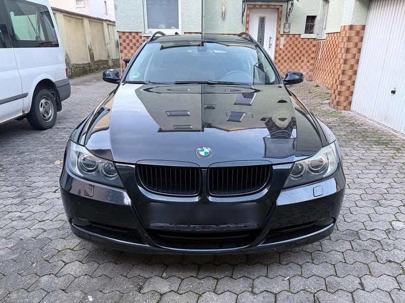 Schwarz Gebraucht 2007 BMW 320 Kombi | 3.500 € (Superpreis) - Bild 1/4
