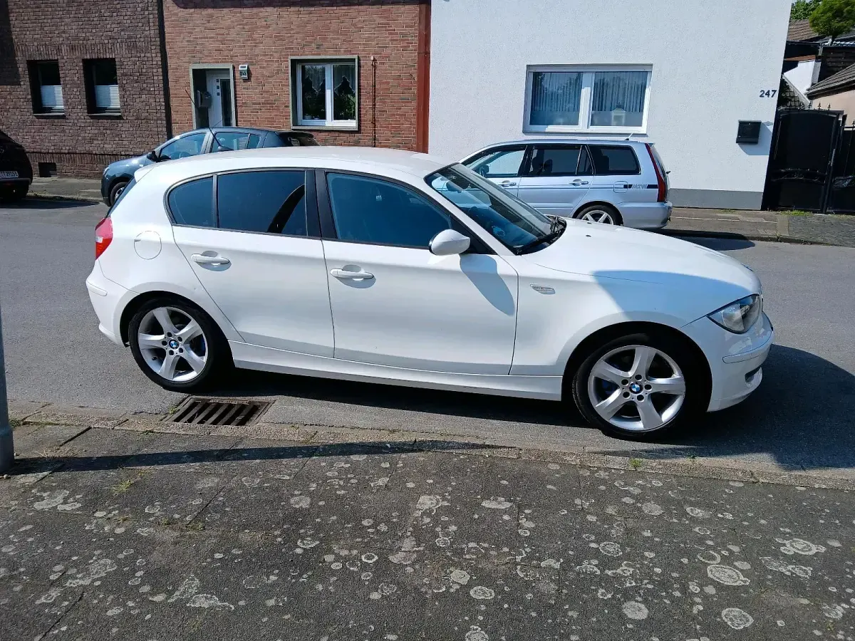 Gebraucht BMW 118 143 PS (105 kW) 2008 Weiß Kleinwagen