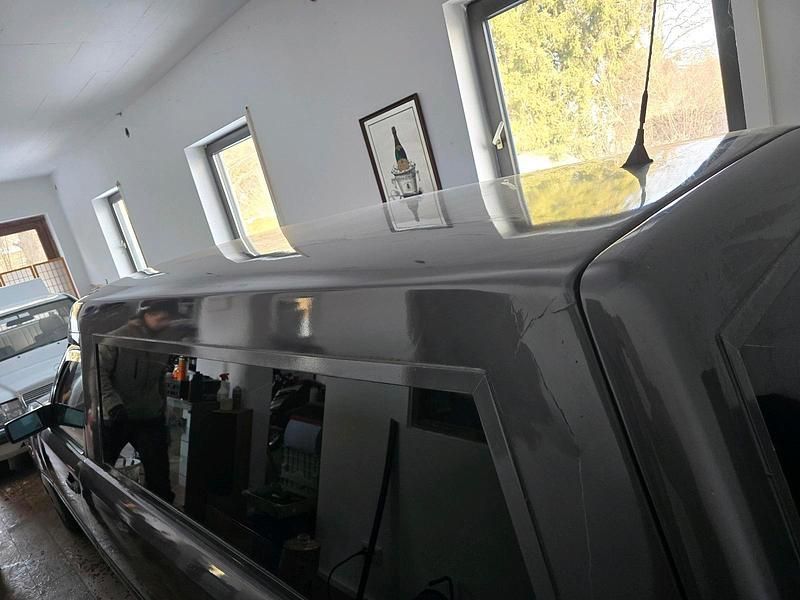 Second-hand Mercedes E230 132 CP (97 kW) 1987 Andere farben